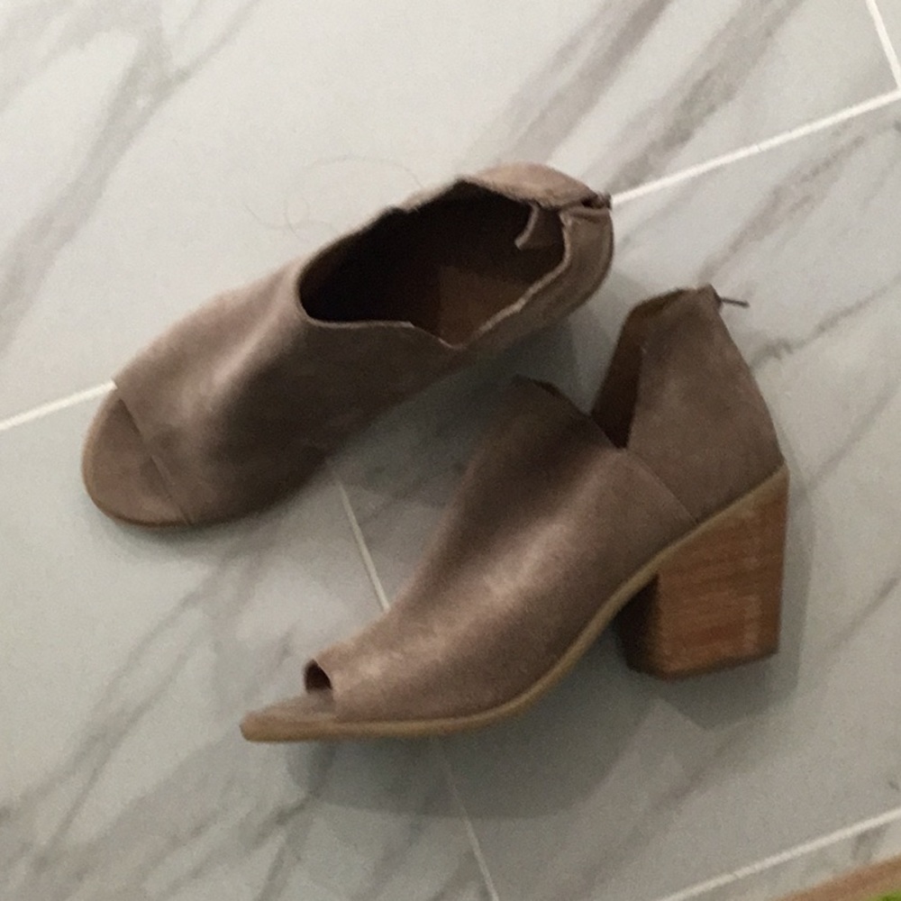 Sushi a Suede open toe bootie